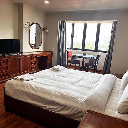 Omni Tower Nana Bangkok - Serviced Apartment On Sukhumvit Soi 4 Banguecoque Exterior foto