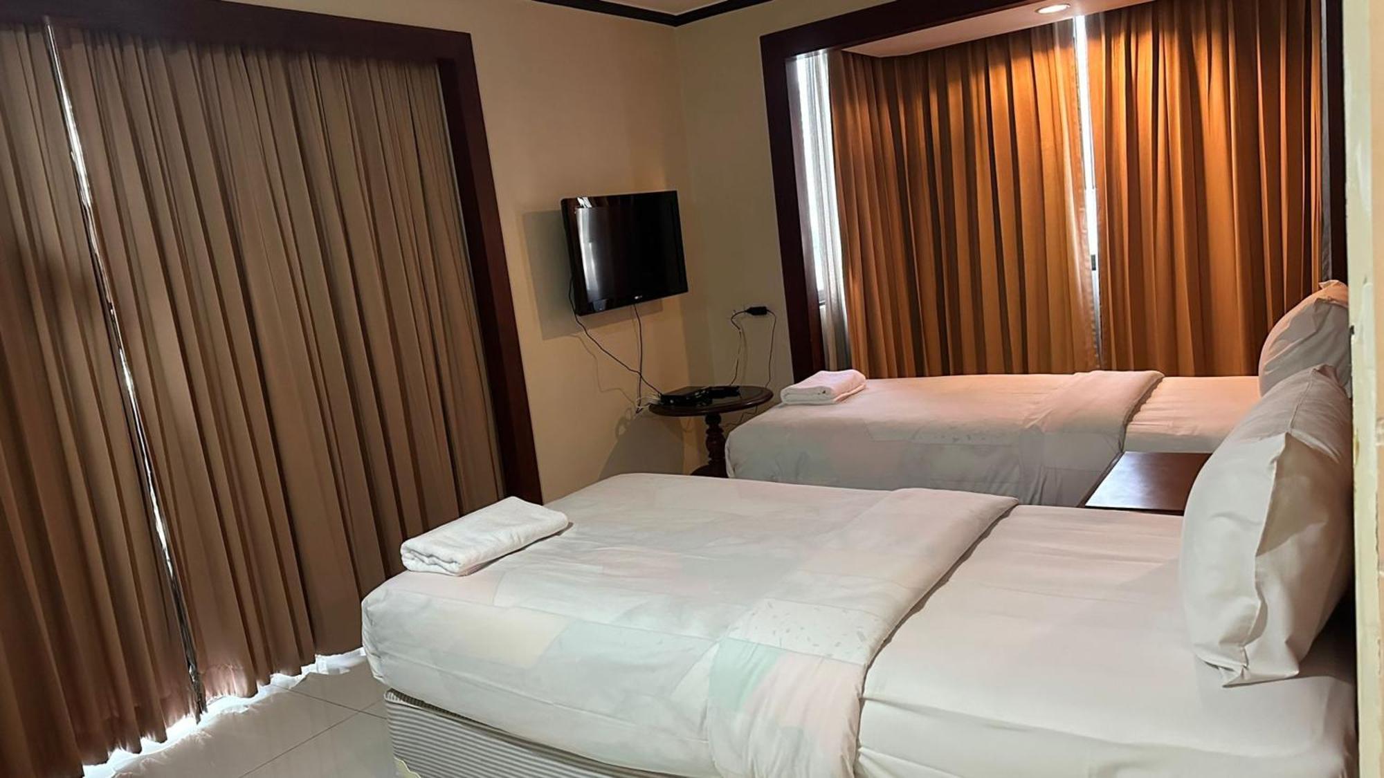 Omni Tower Sukhumvit Nana Direct Hotel Banguecoque Exterior foto