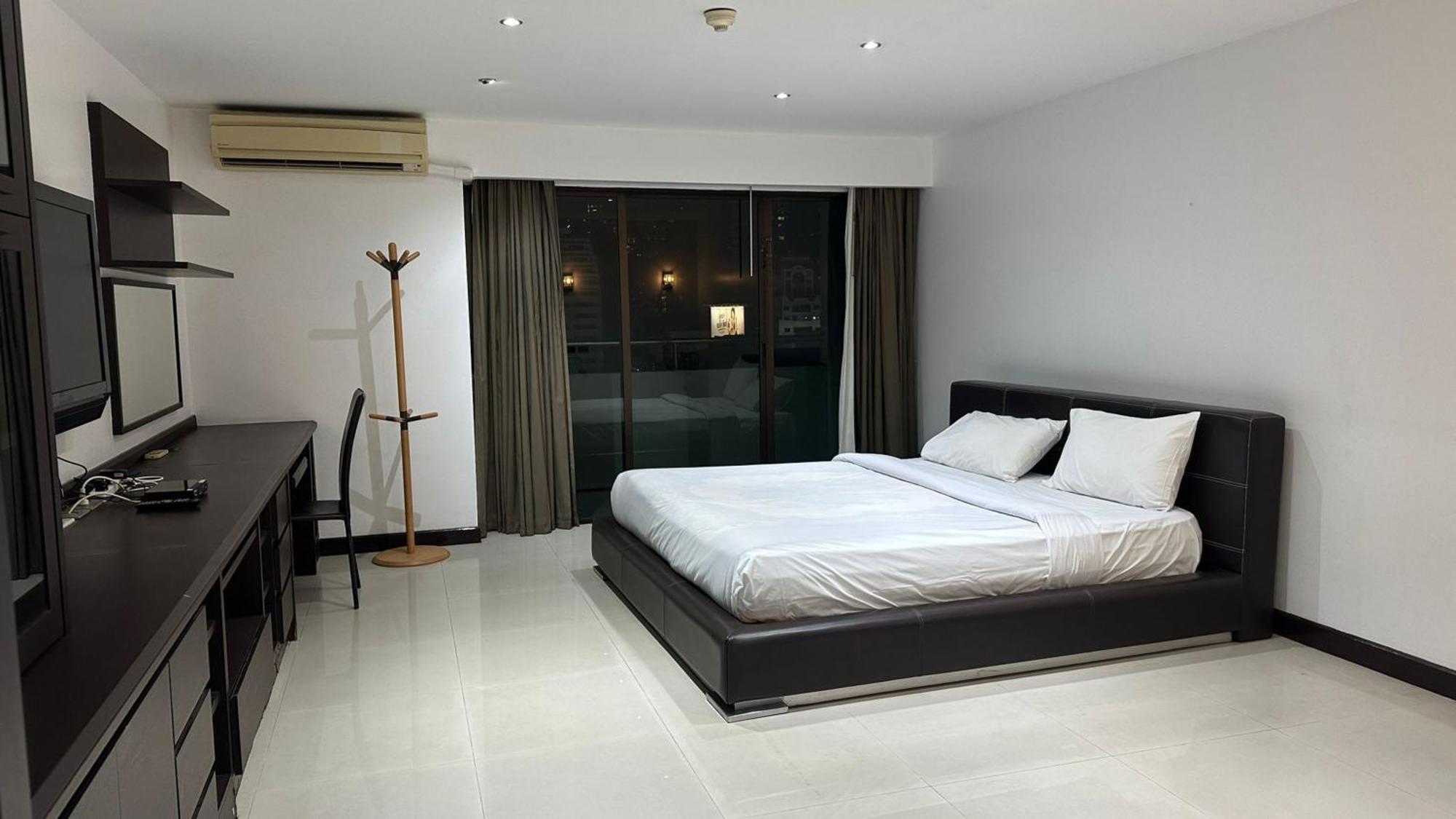 Omni Tower Sukhumvit Nana Direct Hotel Banguecoque Exterior foto