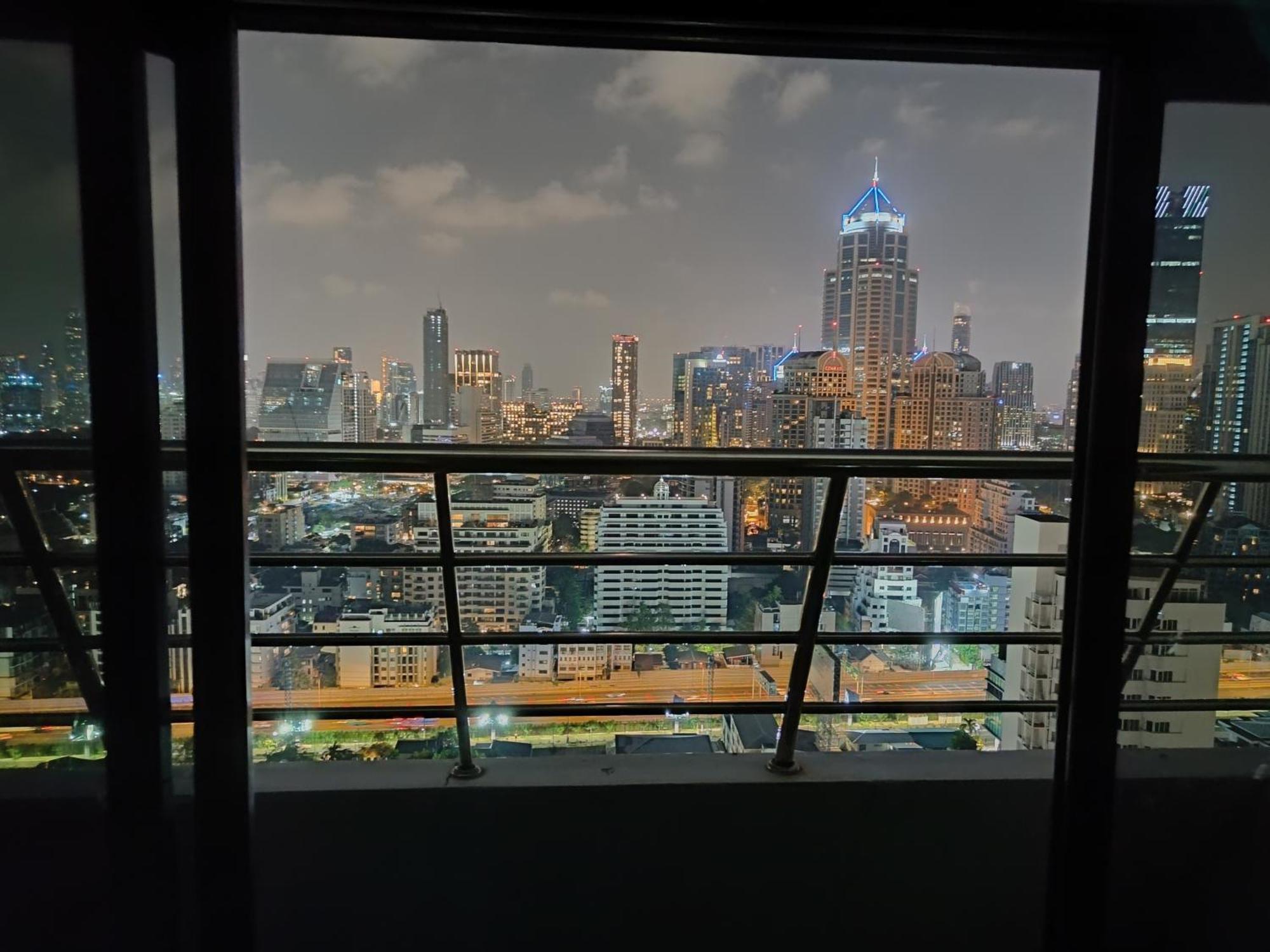 Omni Tower Sukhumvit Nana Direct Hotel Banguecoque Exterior foto