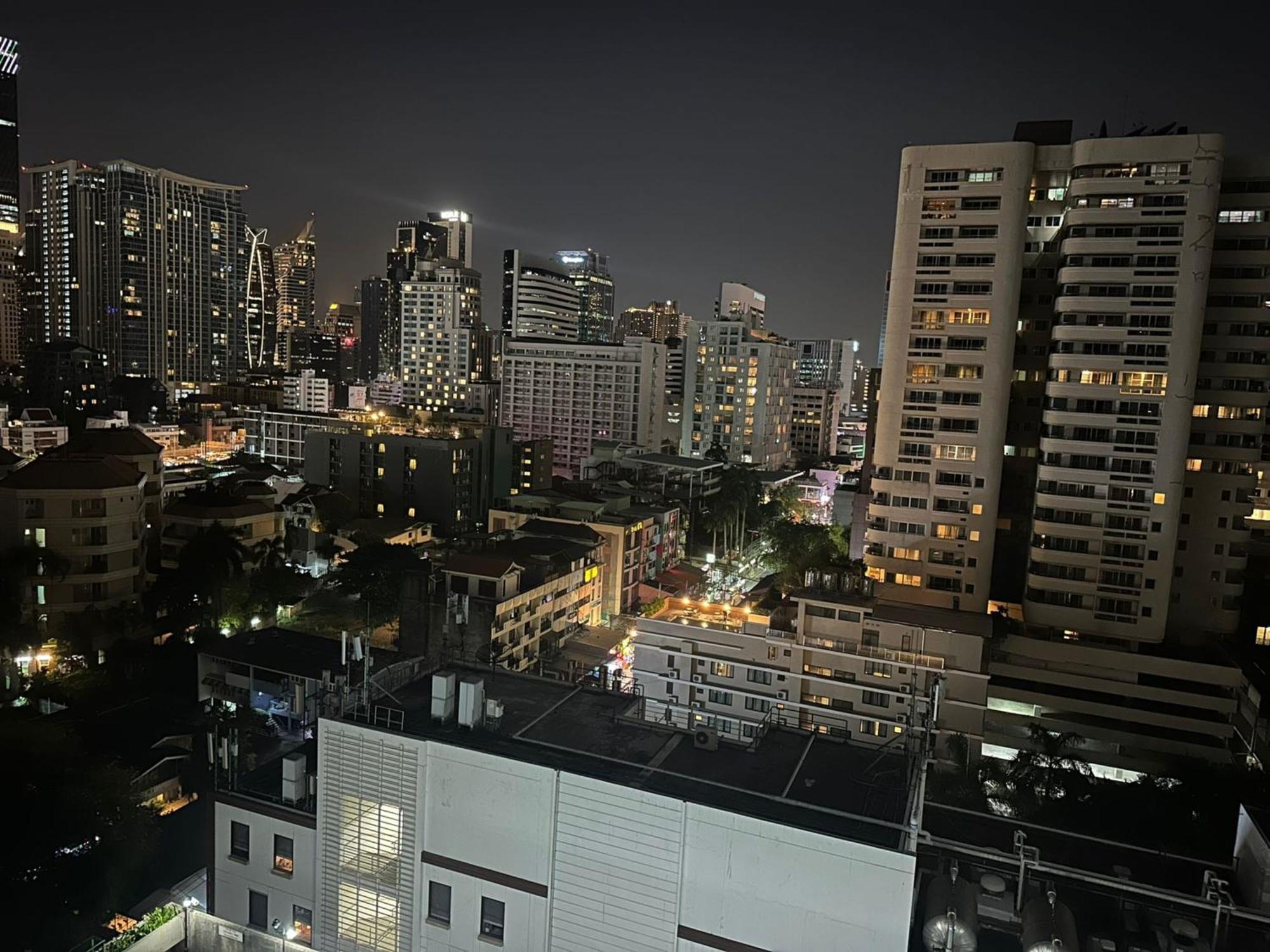 Omni Tower Sukhumvit Nana Direct Hotel Banguecoque Exterior foto