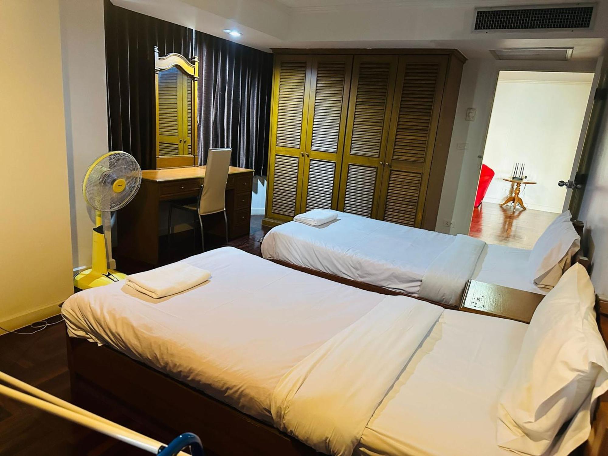 Omni Tower Nana Bangkok - Serviced Apartment On Sukhumvit Soi 4 Banguecoque Exterior foto