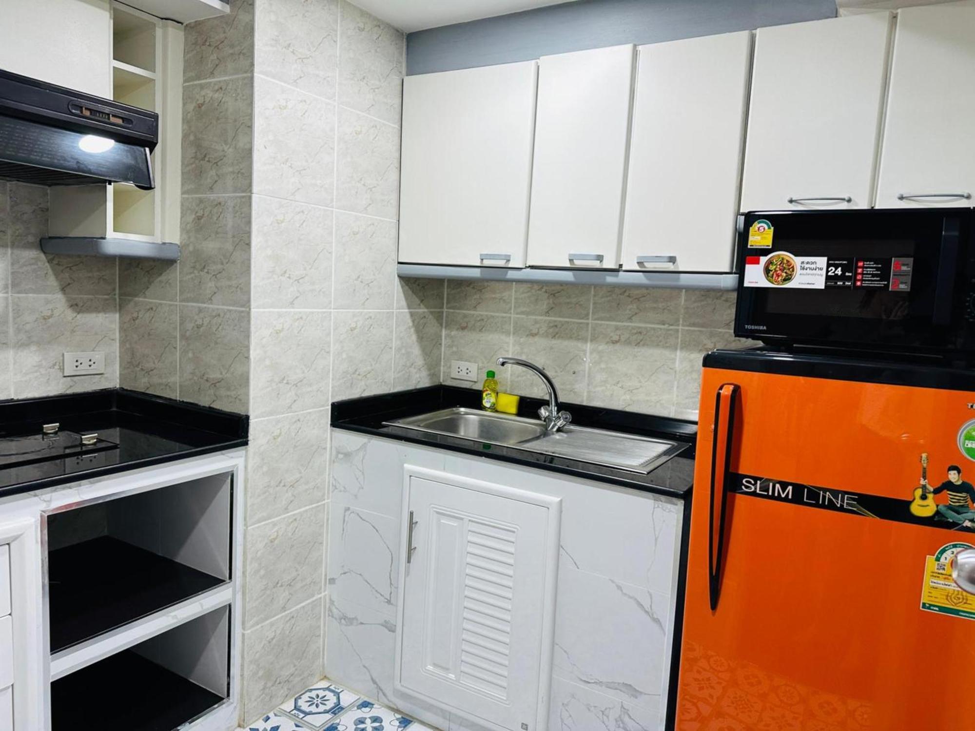 Omni Tower Nana Bangkok - Serviced Apartment On Sukhumvit Soi 4 Banguecoque Exterior foto