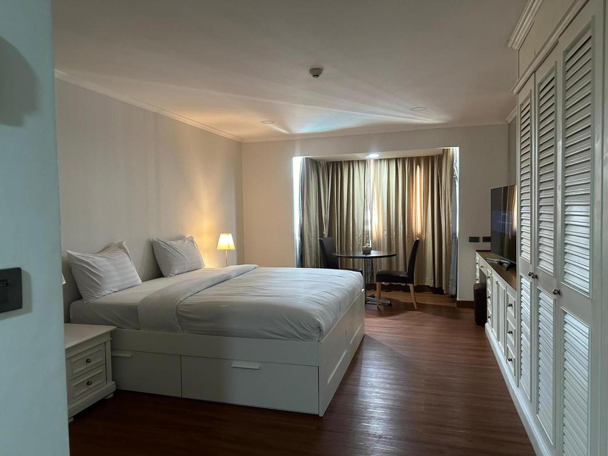 Omni Tower Sukhumvit Nana Direct Hotel Banguecoque Exterior foto