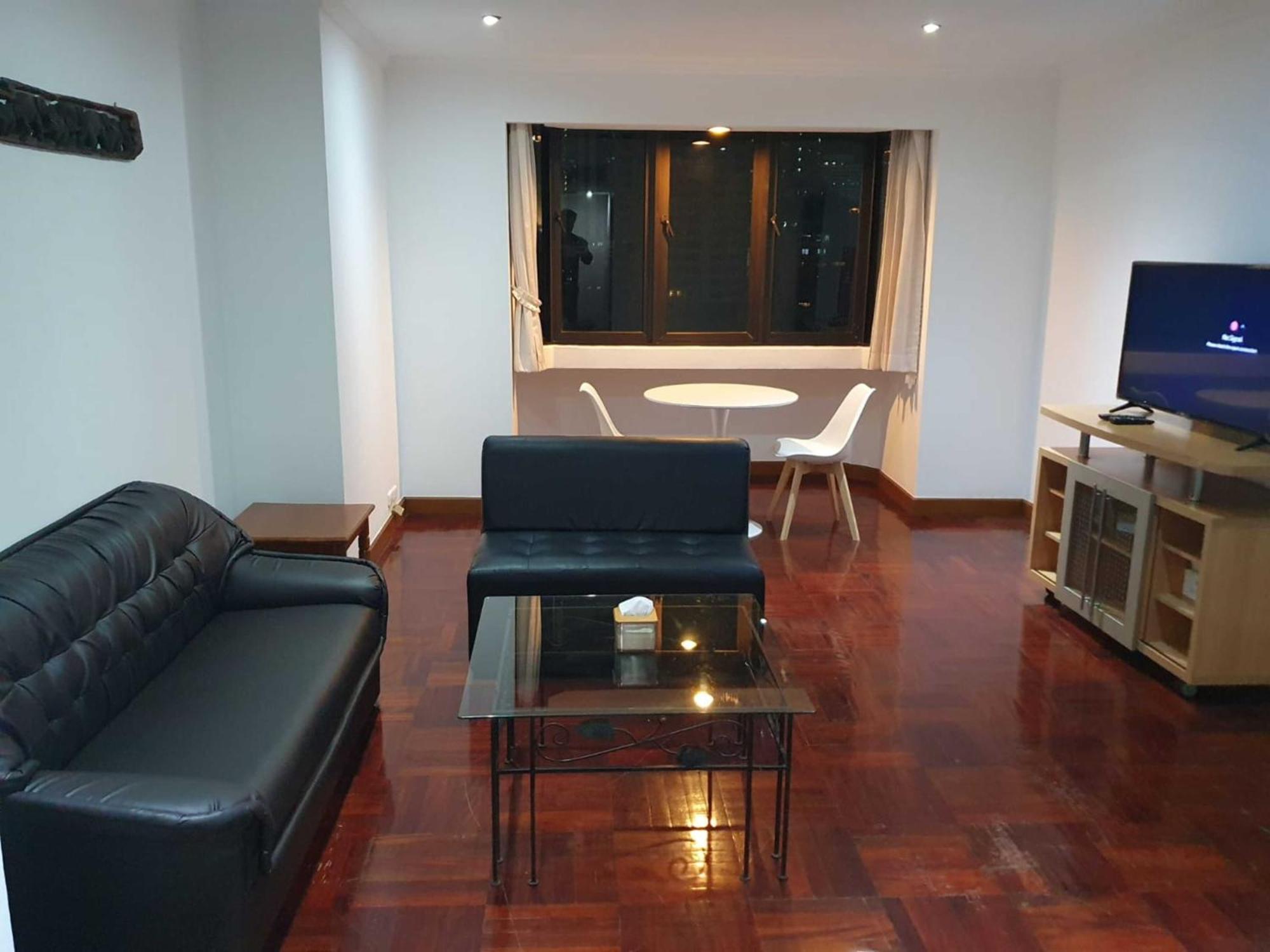 Omni Tower Nana Bangkok - Serviced Apartment On Sukhumvit Soi 4 Banguecoque Exterior foto