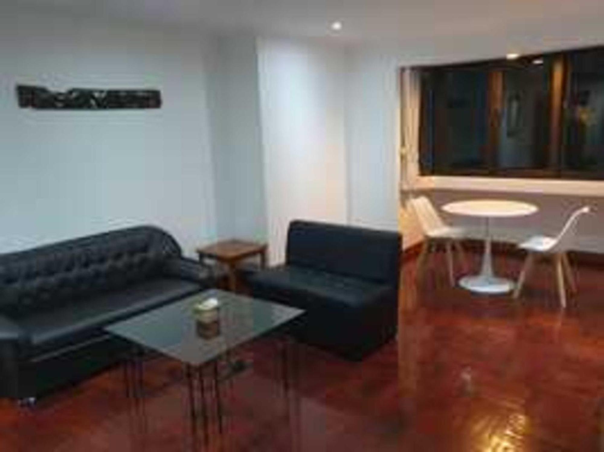 Omni Tower Nana Bangkok - Serviced Apartment On Sukhumvit Soi 4 Banguecoque Exterior foto